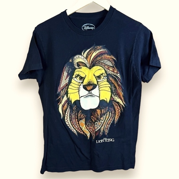 Disney Other - DISNEY Black The Lion King King Simba Graphic, Distressed Top, Size Medium
